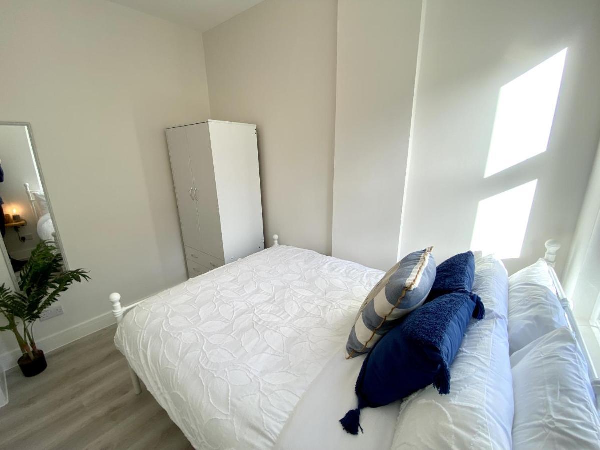 Stunning Beach Themed 2 Bed Apartment Bournemouth Eksteriør bilde