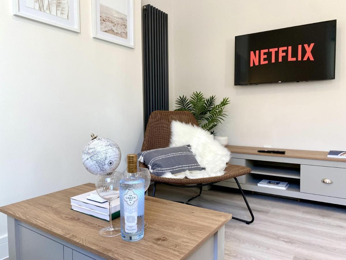 Stunning Beach Themed 2 Bed Apartment Bournemouth Eksteriør bilde
