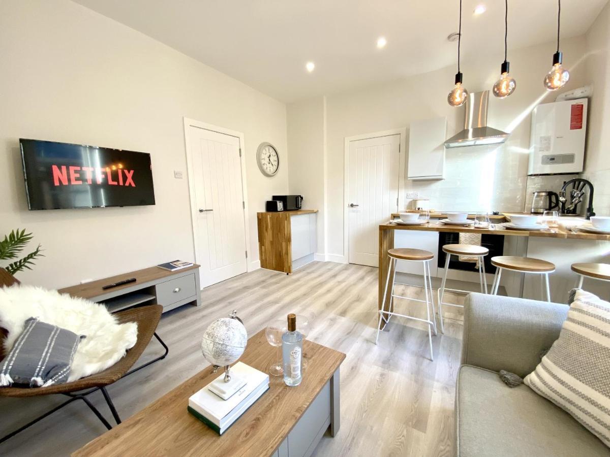 Stunning Beach Themed 2 Bed Apartment Bournemouth Eksteriør bilde